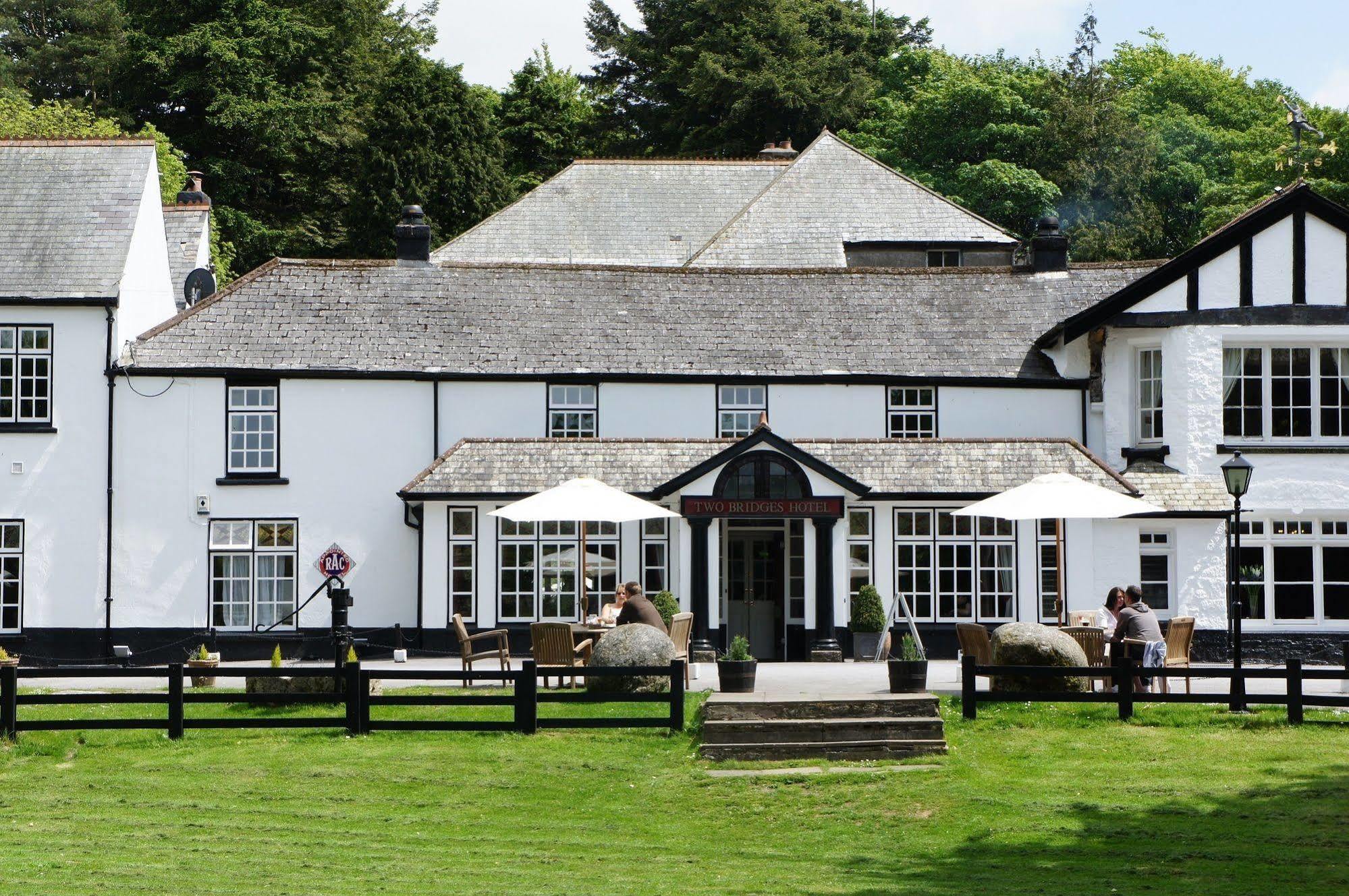 Two Bridges Hotel Exterior foto
